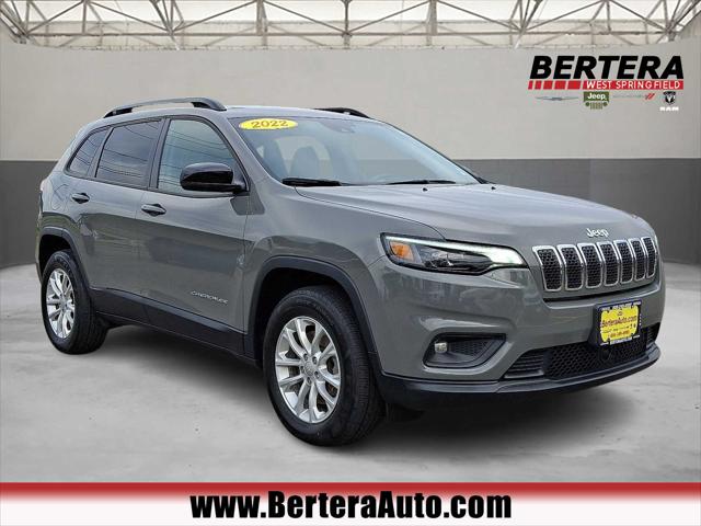 2022 Jeep Cherokee Latitude Lux 4x4 for sale in West Springfield, MA