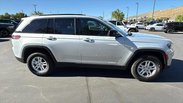 2025 Jeep Grand Cherokee Laredo 4x4 2025 Jeep Grand Cherokee Laredo 4x4