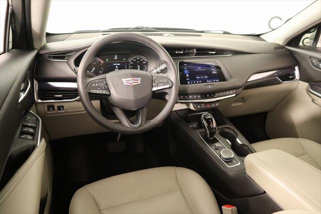 2022 Cadillac XT4 FWD Luxury