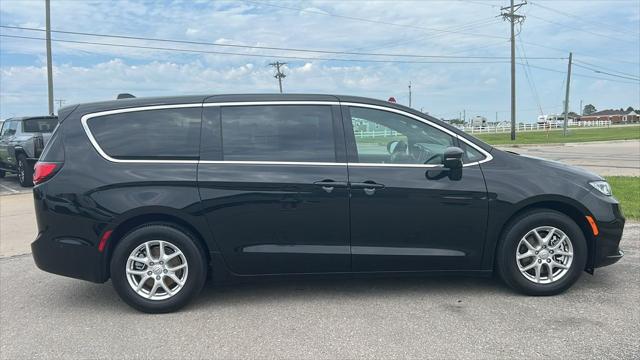 2025 Chrysler Pacifica PACIFICA SELECT