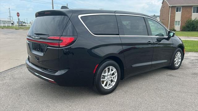 2025 Chrysler Pacifica PACIFICA SELECT
