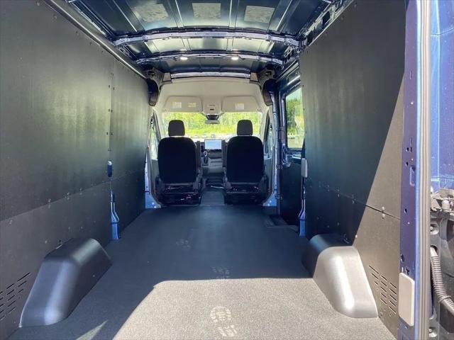 2025 Ford Transit Cargo Van T-150