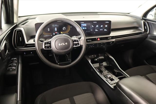 2025 Kia Sorento LX