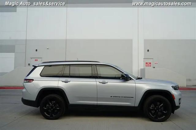 2023 Jeep Grand Cherokee L Altitude 4x2