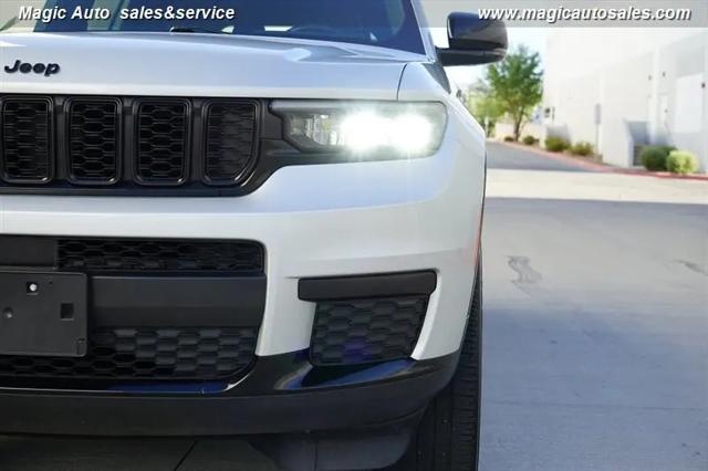 2023 Jeep Grand Cherokee L Altitude 4x2