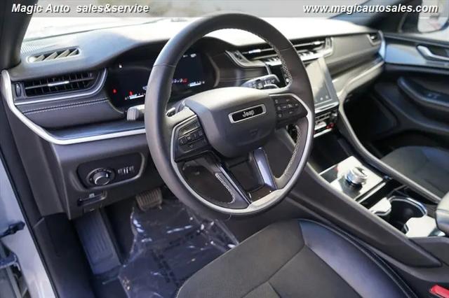 2023 Jeep Grand Cherokee L Altitude 4x2