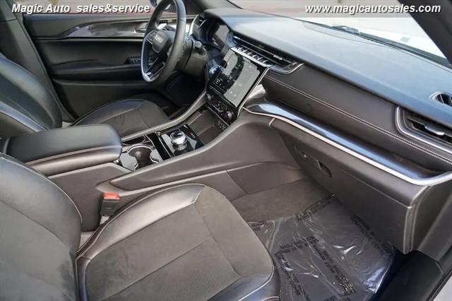 2023 Jeep Grand Cherokee L Altitude 4x2
