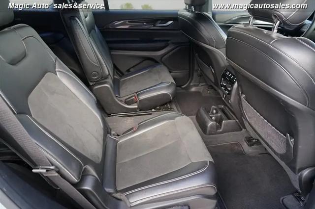 2023 Jeep Grand Cherokee L Altitude 4x2