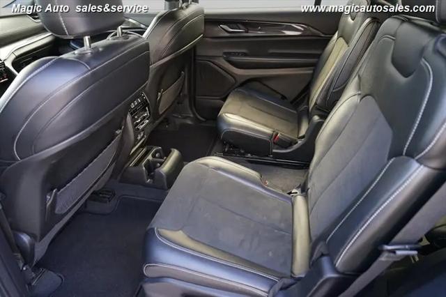 2023 Jeep Grand Cherokee L Altitude 4x2