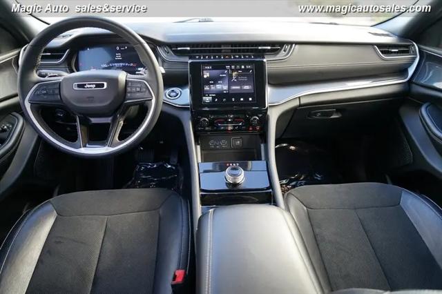 2023 Jeep Grand Cherokee L Altitude 4x2