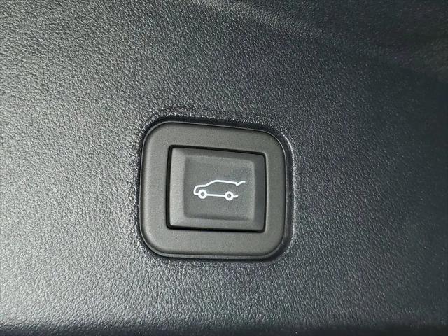 2025 Cadillac iQ Sport w/1SJ