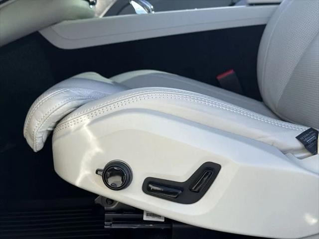 2026 Volvo XC60 Plug-In Hybrid Ultra, T8 AWD Electric/Gasoline, Dark