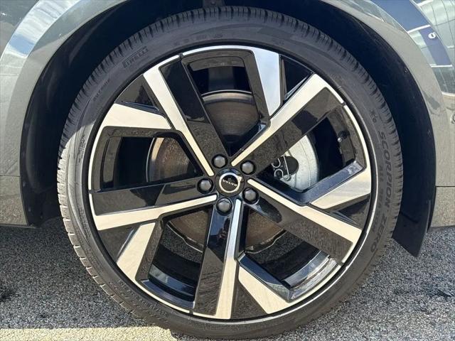 2026 Volvo XC60 Plug-In Hybrid Ultra, T8 AWD Electric/Gasoline, Dark