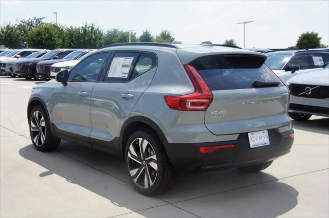 2026 Volvo XC40 Ultra, B5 AWD Gas (mild hybrid), Dark