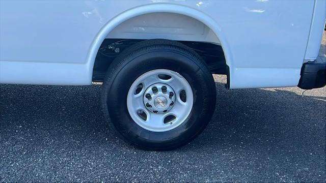 2025 Chevrolet Express Cargo Van RWD 2500 Regular Wheelbase WT