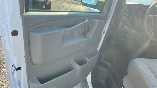 2025 Chevrolet Express Cargo Van RWD 2500 Regular Wheelbase WT