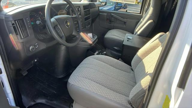 2025 Chevrolet Express Cargo Van RWD 2500 Regular Wheelbase WT