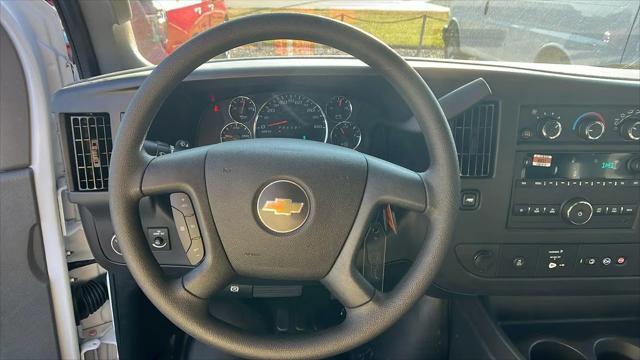 2025 Chevrolet Express Cargo Van RWD 2500 Regular Wheelbase WT