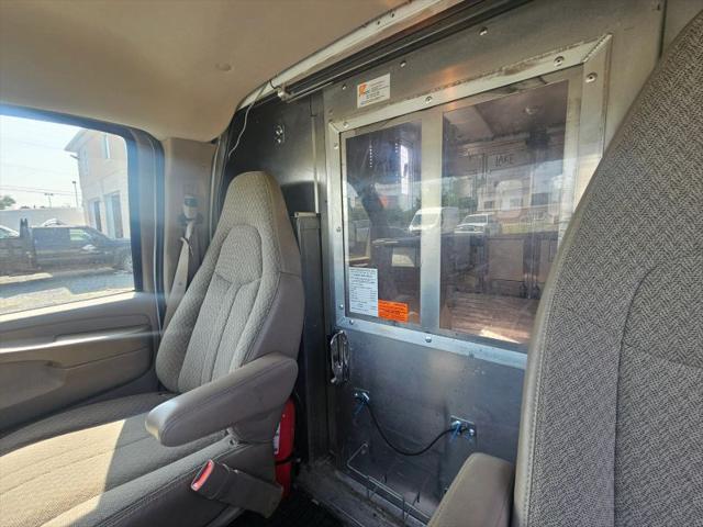 2008 Chevrolet Express Cutaway Work Van