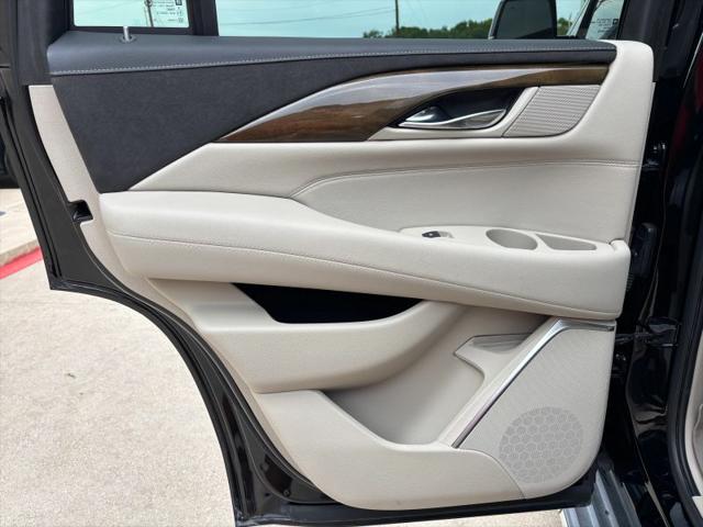 2019 Cadillac Escalade Luxury