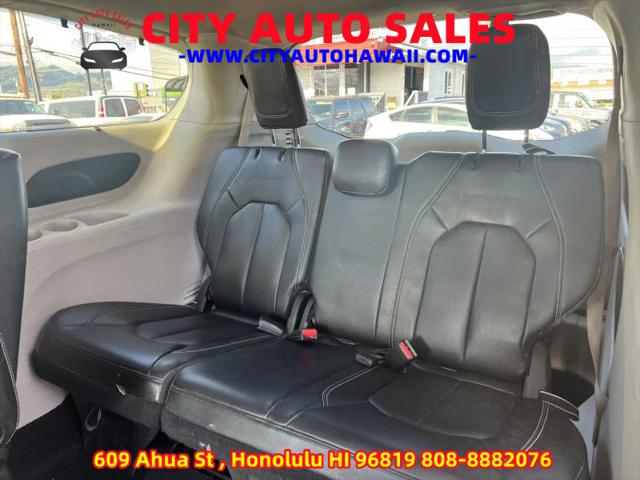 2022 Chrysler Pacifica Touring L