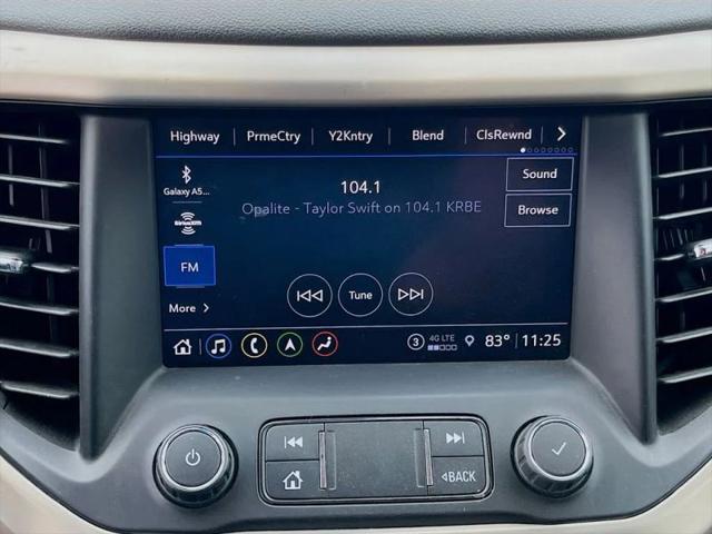 2022 GMC Acadia FWD Denali