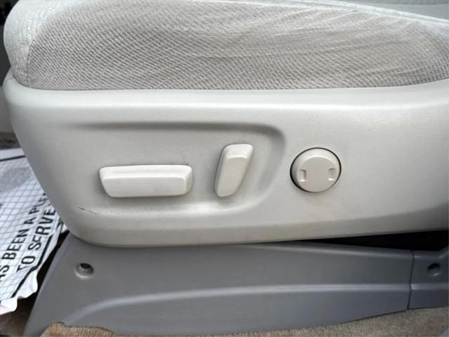 2012 Toyota Sienna LE V6 8 Passenger