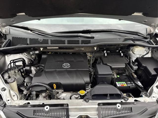 2012 Toyota Sienna LE V6 8 Passenger