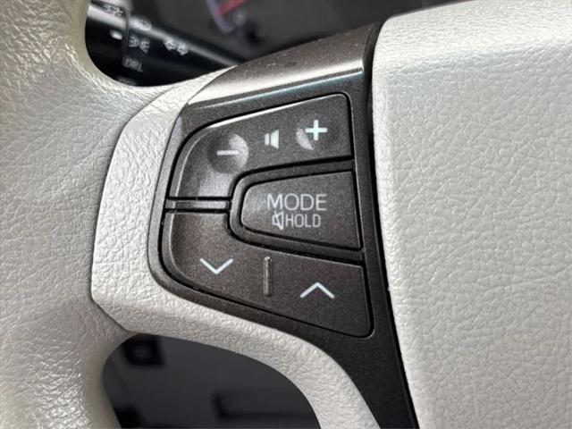 2012 Toyota Sienna LE V6 8 Passenger