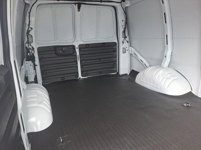 2025 GMC Savana Cargo RWD 2500 Regular Wheelbase Work Van