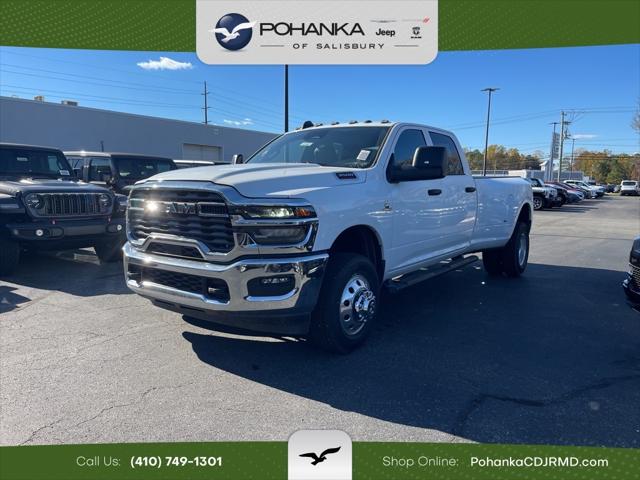 2026 RAM Ram 3500 RAM 3500 TRADESMAN CREW CAB 4X4 8 BOX