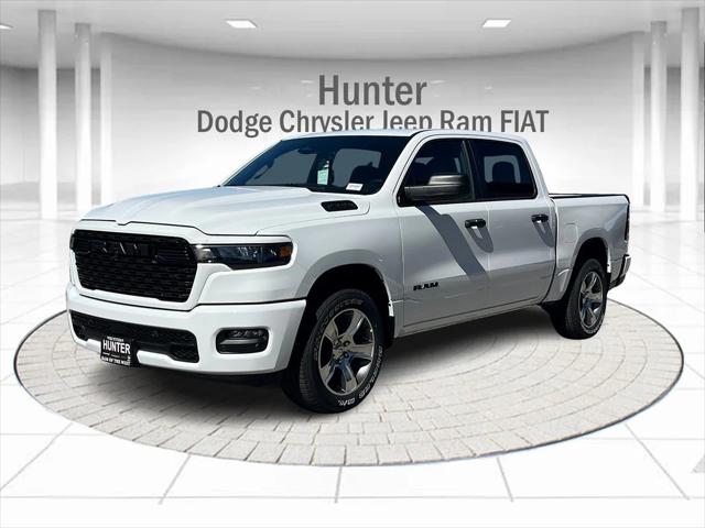 2026 RAM Ram 1500 RAM 1500 EXPRESS CREW CAB 4X2 57 BOX