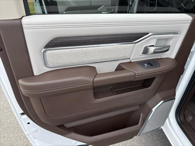 2026 Ram 3500 Laramie Crew Cab 4x4 8' Box
