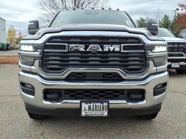 2026 RAM Ram 3500 RAM 3500 TRADESMAN CREW CAB 4X4 64 BOX