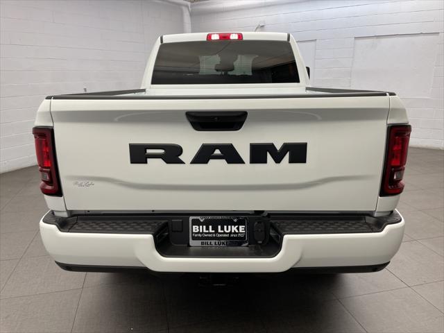 2026 RAM Ram 2500 RAM 2500 BLACK EXPRESS CREW CAB 4X2 64 BOX