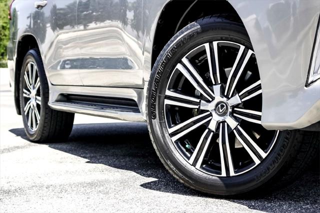 2019 Lexus LX 570 Three-Row