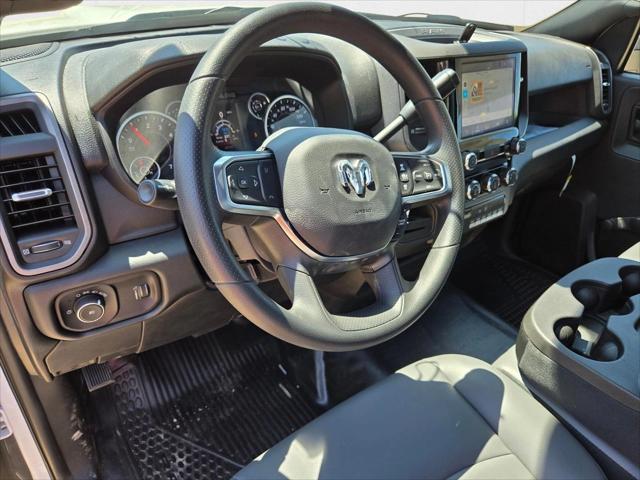 2025 RAM Ram 3500 Chassis Cab RAM 3500 TRADESMAN CHASSIS REGULAR CAB 4X2 84 CA 2025 RAM Ram 3500 Chassis Cab RAM 3500 TRADESMAN CHASSIS REGULAR CAB 4X2 84 CA