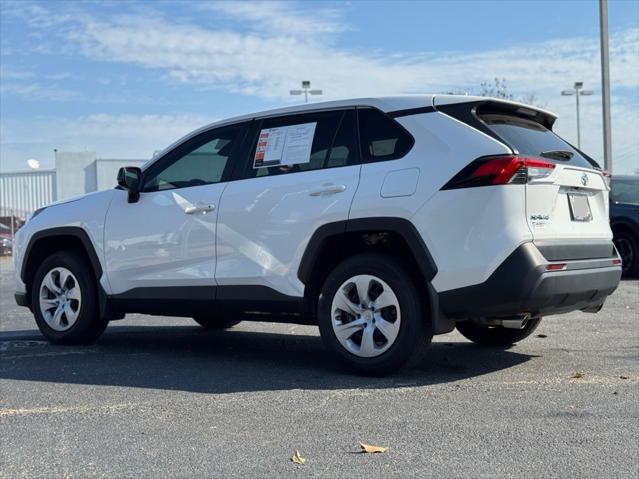 2024 Toyota RAV4 LE 2024 Toyota RAV4 LE