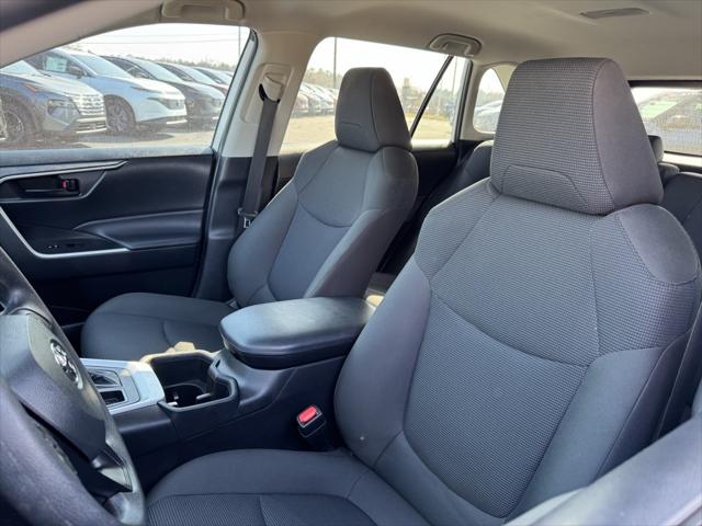 2024 Toyota RAV4 LE 2024 Toyota RAV4 LE