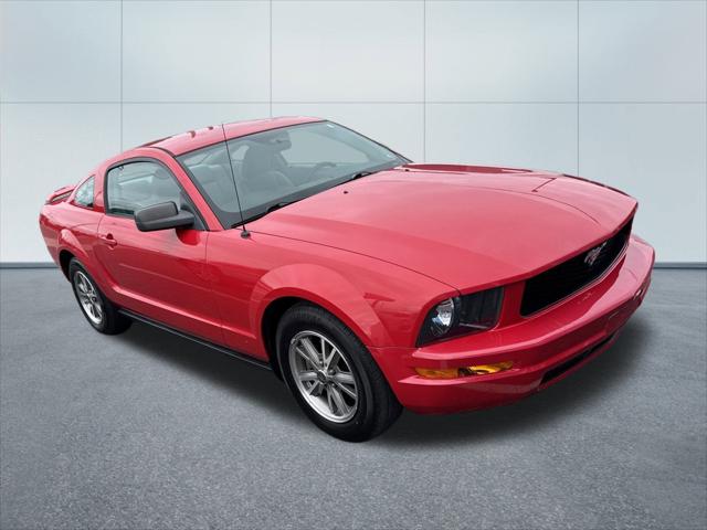 2005 Ford Mustang V6 Deluxe