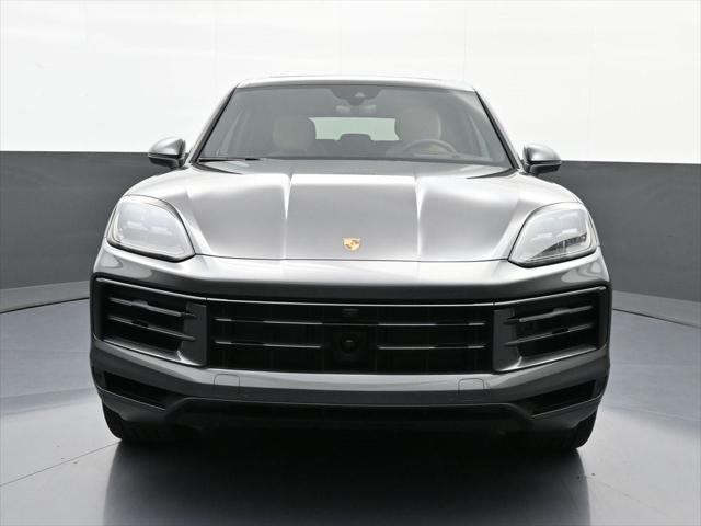 2025 Porsche Cayenne Base