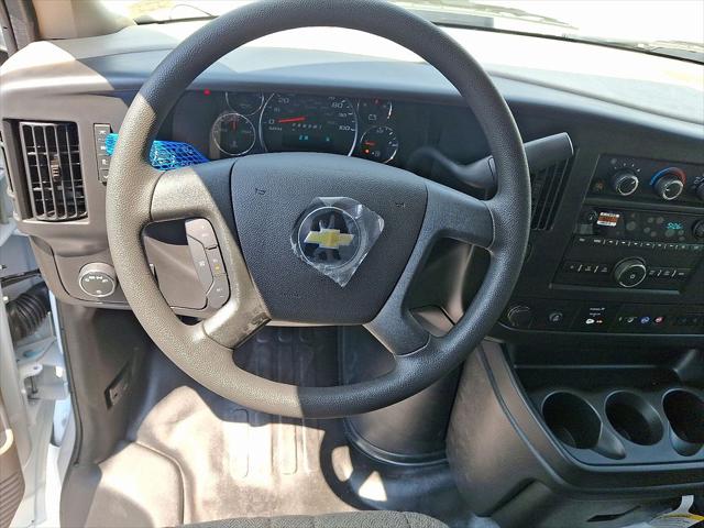 2025 Chevrolet Express Cargo Van RWD 3500 Regular Wheelbase WT