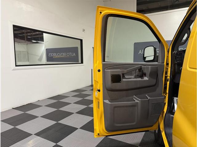 2018 GMC Savana 2500 Work Van