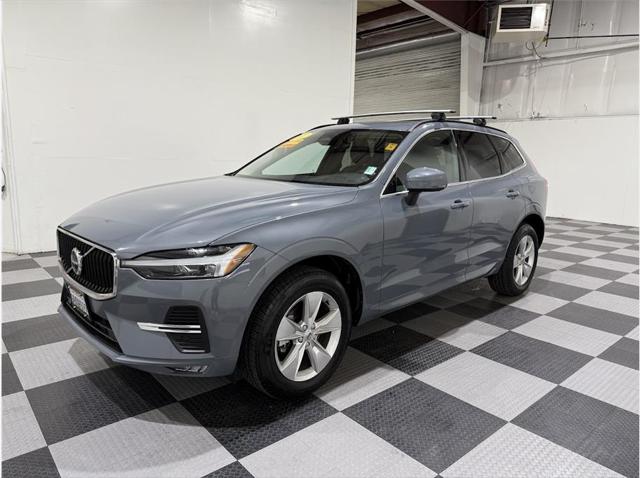 2022 Volvo XC60 B5 Momentum