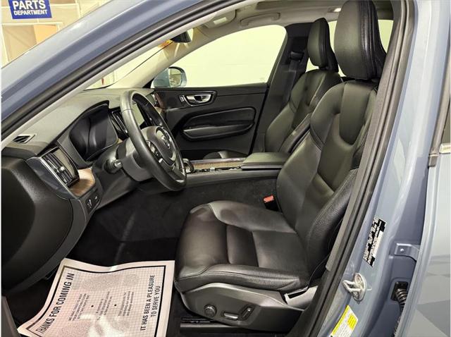 2022 Volvo XC60 B5 Momentum