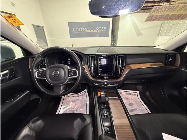 2022 Volvo XC60 B5 Momentum