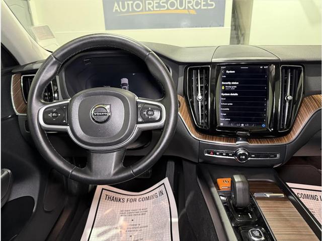 2022 Volvo XC60 B5 Momentum