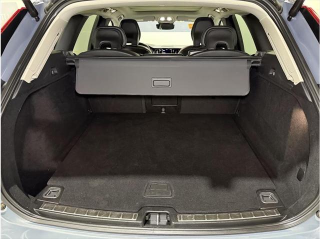 2022 Volvo XC60 B5 Momentum