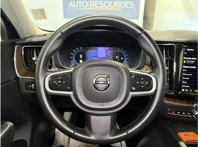 2022 Volvo XC60 B5 Momentum