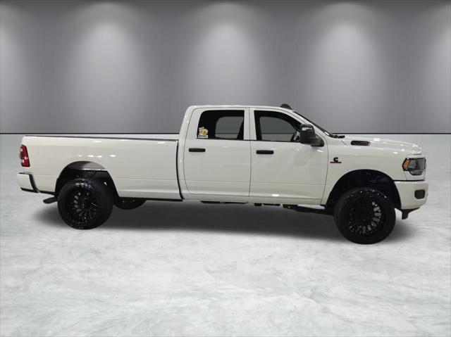 2024 Ram 3500 Tradesman Crew Cab 4x4 8' Box
